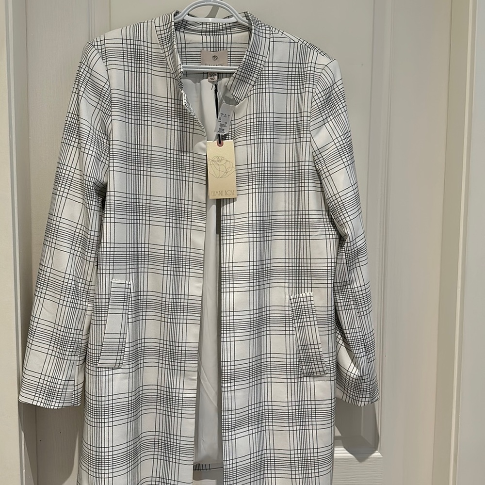 Nwt. Elaine rose jacket.